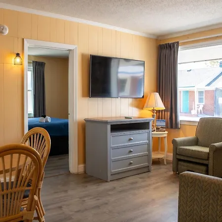 Colonial Inn-3